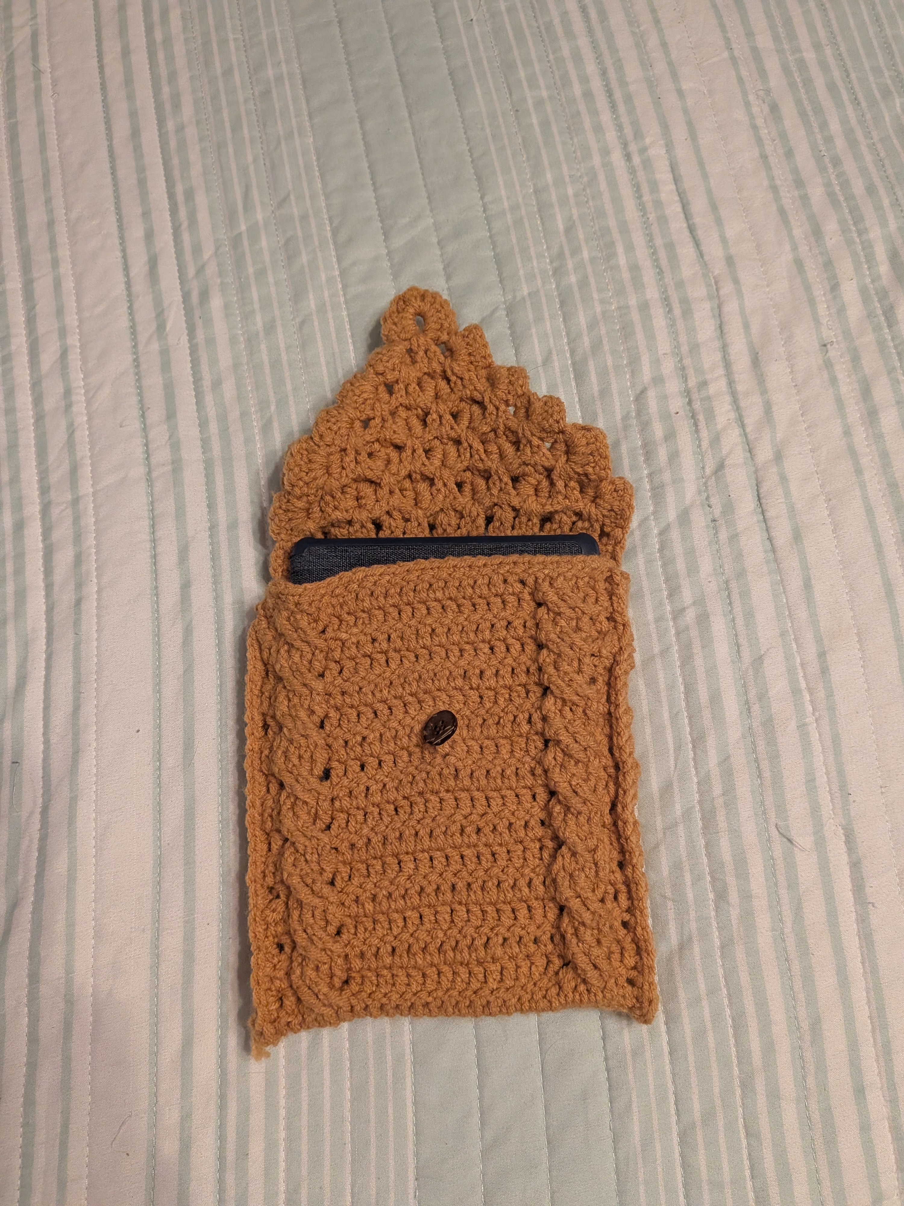 D&D Inspired Dragon Scale Kindle Pouch photo 29