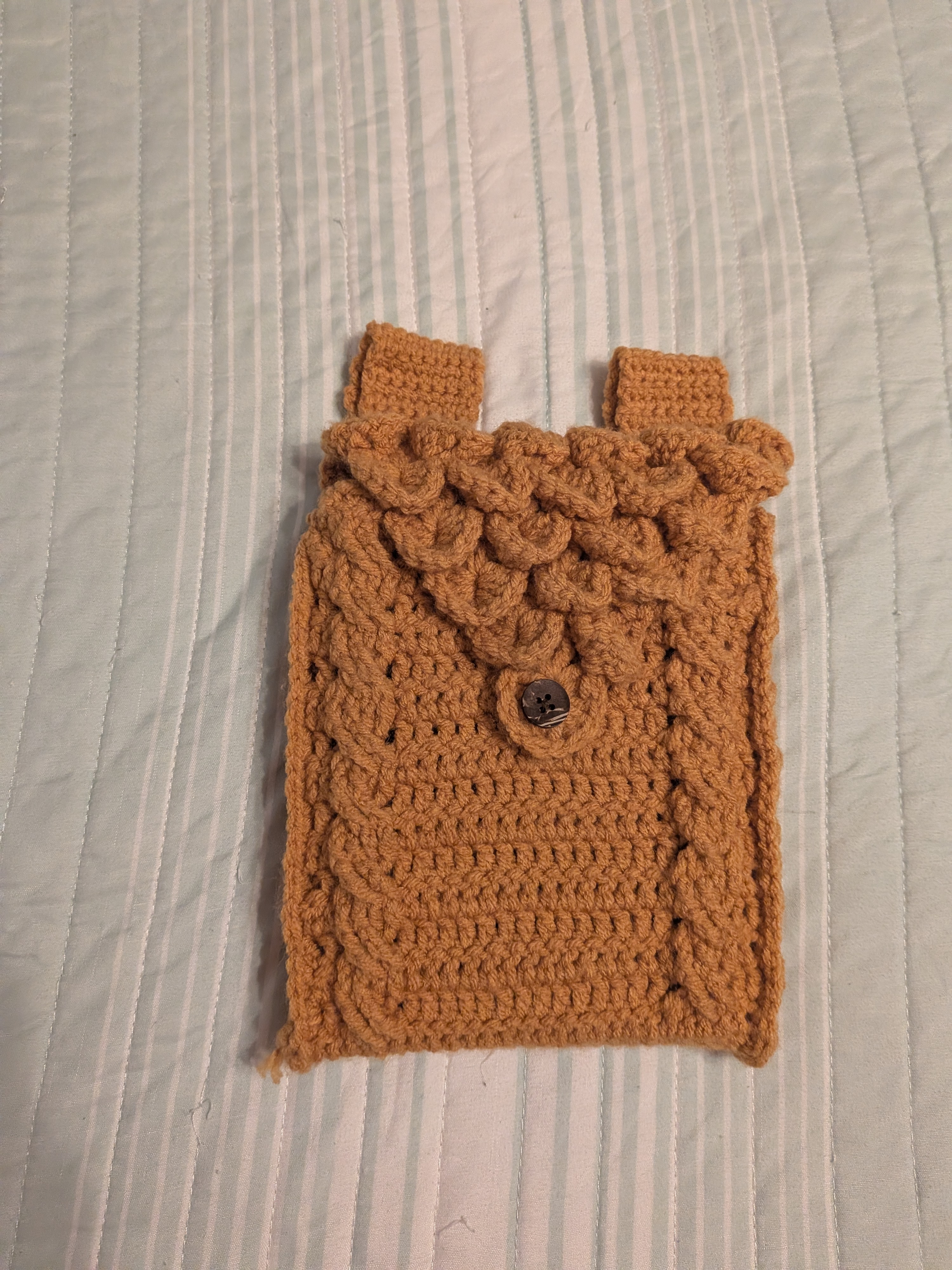 D&D Inspired Dragon Scale Kindle Pouch photo 4
